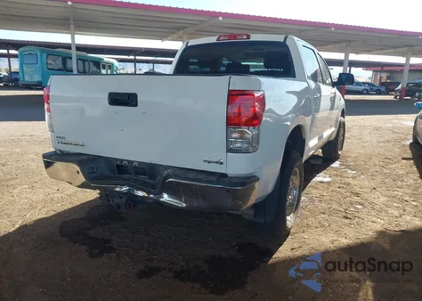 2010 Toyota Tundra Limited 5.7L V8 из США, поврежденный, VIN 5TFHY5F15AX111709